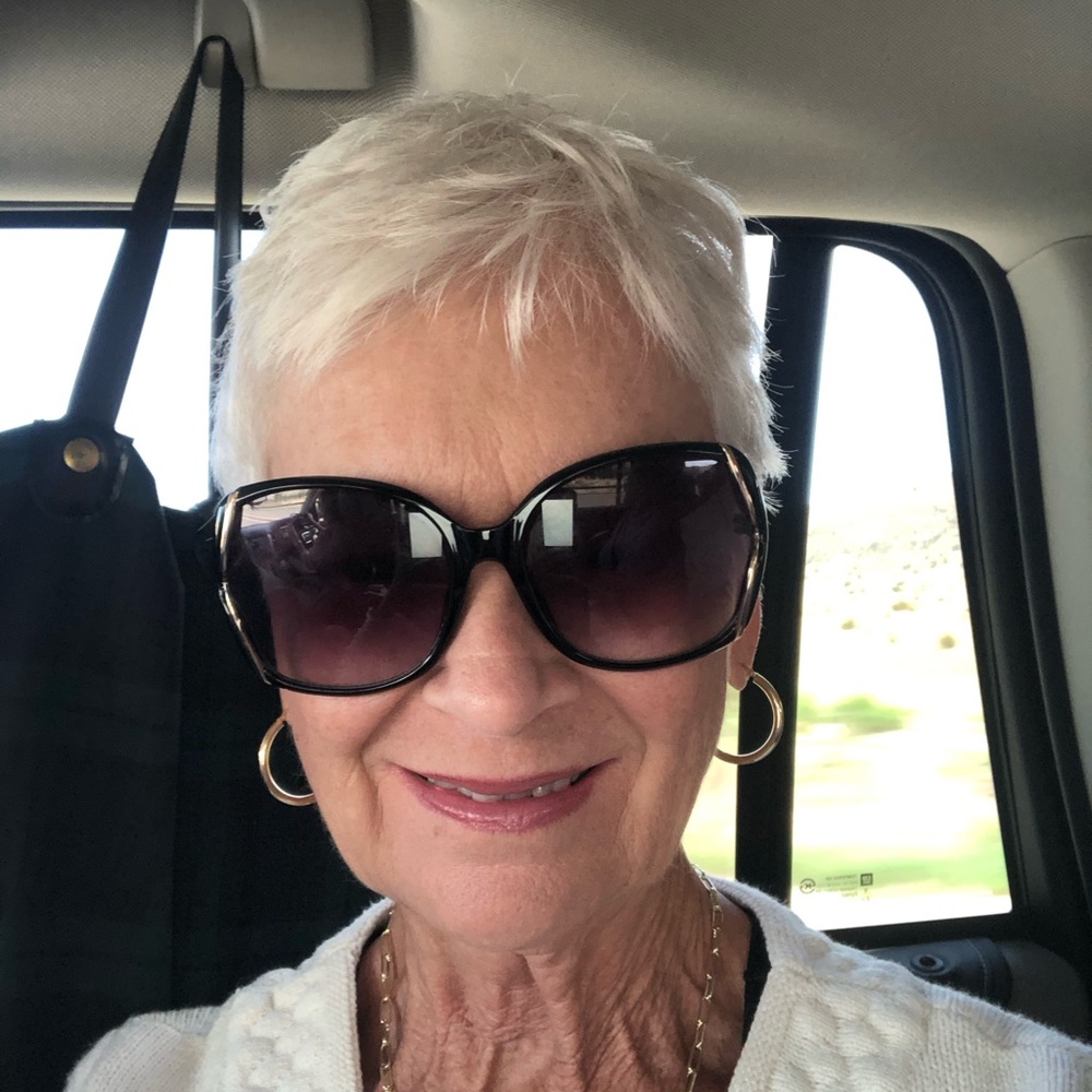 Meet your Posher, Linda
